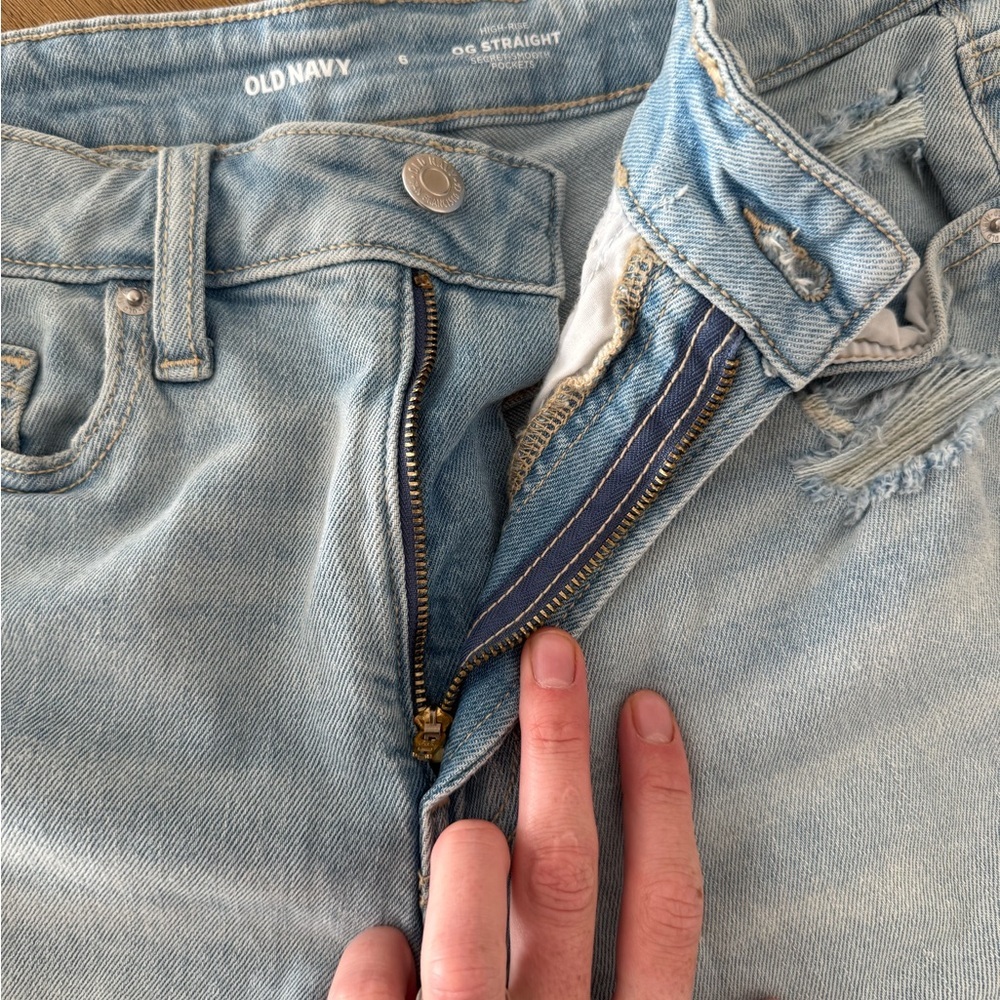✨2 for $35 ALL SHORTS!✨ Old Navy OG Jean Cut-Off Shorts 5-inch inseam size 6 - Picture 9 of 9
